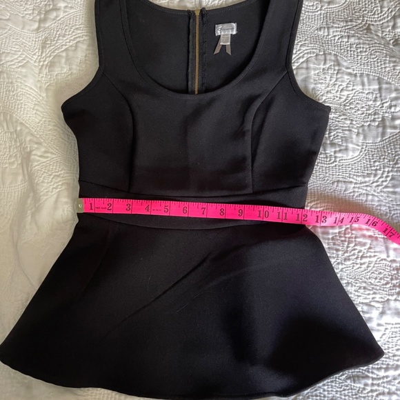 Black tank top with gold zipper - Picture 6 of 8